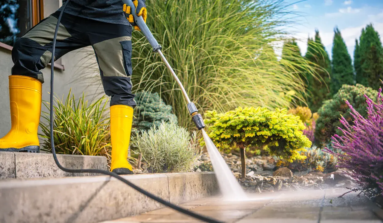 Power washing Connecticut - Roland's